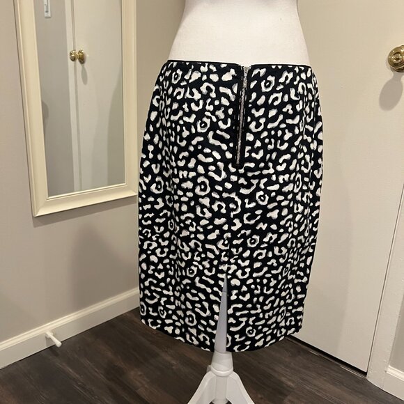 White House Black Market Black and White Leopard Print Pencil Skirt, Size 10 - Picture 7 of 11